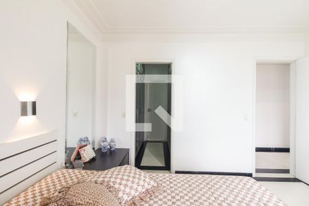Apartamento à venda com 271m², 3 quartos e 3 vagas Apartamento à venda com 271m², 3 quartos e 3 vagasSuíte 1