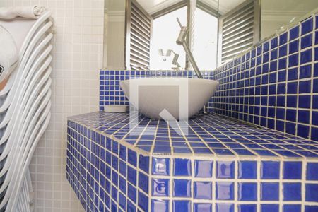 Apartamento à venda com 271m², 3 quartos e 3 vagas Apartamento à venda com 271m², 3 quartos e 3 vagasBanheiro Área de Lazer Privativa Cobertura