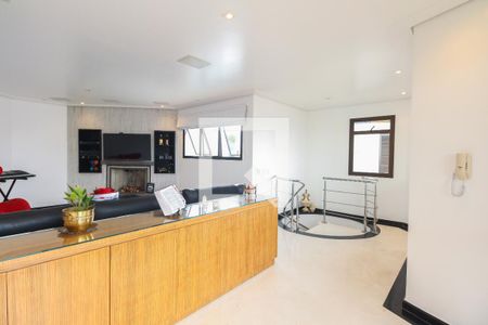 Apartamento à venda com 271m², 3 quartos e 3 vagas Apartamento à venda com 271m², 3 quartos e 3 vagasSala de TV - Cobertura