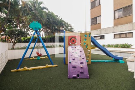 Apartamento à venda com 271m², 3 quartos e 3 vagas Apartamento à venda com 271m², 3 quartos e 3 vagasCondomínio - Playground