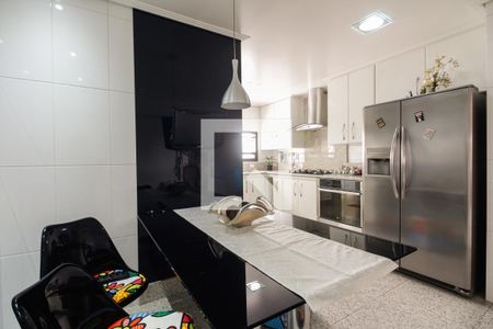 Apartamento à venda com 271m², 3 quartos e 3 vagas Apartamento à venda com 271m², 3 quartos e 3 vagasCozinha