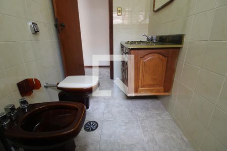 Casa à venda com 235m², 3 quartos e 6 vagasBanheiro 1