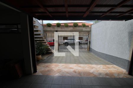 Casa à venda com 235m², 3 quartos e 6 vagasGaragem