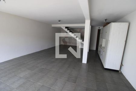 Casa à venda com 235m², 3 quartos e 6 vagasGaragem