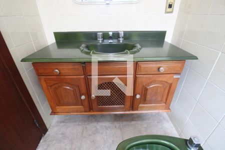 Casa à venda com 235m², 3 quartos e 6 vagasQuarto 1 - Banheiro