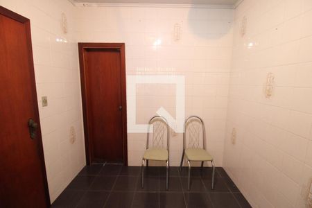 Casa à venda com 235m², 3 quartos e 6 vagasÁrea de Serviço