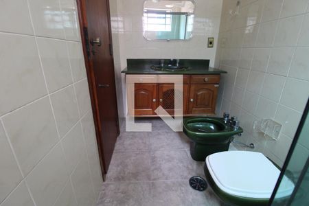 Casa à venda com 235m², 3 quartos e 6 vagasQuarto 1 - Banheiro