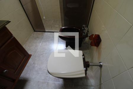 Casa à venda com 235m², 3 quartos e 6 vagasBanheiro 1