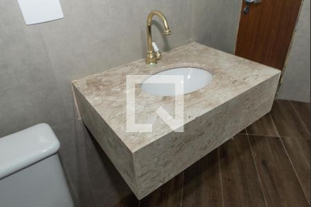 Casa à venda com 115m², 3 quartos e 2 vagasBanheiro