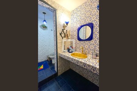 Apartamento à venda com 400m², 4 quartos e 2 vagas Apartamento à venda com 400m², 4 quartos e 2 vagasLavabo