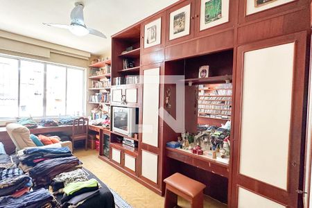 Apartamento à venda com 400m², 4 quartos e 2 vagas Apartamento à venda com 400m², 4 quartos e 2 vagasQuarto 02