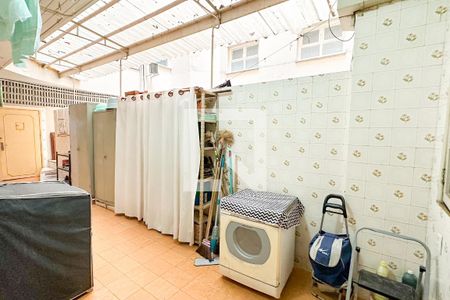 Apartamento à venda com 400m², 4 quartos e 2 vagas Apartamento à venda com 400m², 4 quartos e 2 vagasÁrea de Serviço