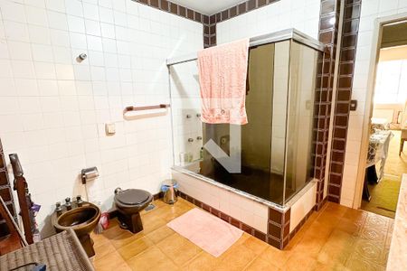 Apartamento à venda com 400m², 4 quartos e 2 vagas Apartamento à venda com 400m², 4 quartos e 2 vagasBanheiro 03