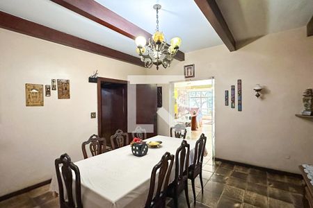 Apartamento à venda com 400m², 4 quartos e 2 vagas Apartamento à venda com 400m², 4 quartos e 2 vagasSala de Jantar