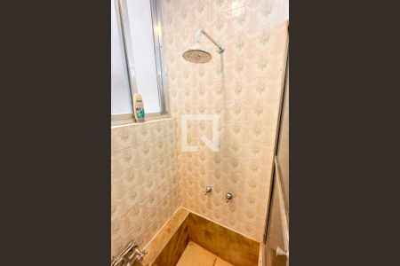 Apartamento à venda com 400m², 4 quartos e 2 vagas Apartamento à venda com 400m², 4 quartos e 2 vagasBanheiro 01Banheiro 01