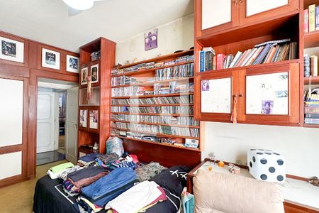 Apartamento à venda com 400m², 4 quartos e 2 vagas Apartamento à venda com 400m², 4 quartos e 2 vagasQuarto 02