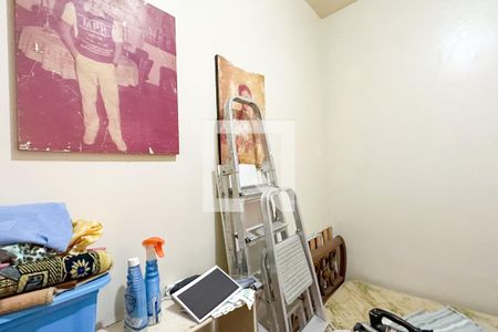 Apartamento à venda com 400m², 4 quartos e 2 vagas Apartamento à venda com 400m², 4 quartos e 2 vagasQuarto de Serviço 01