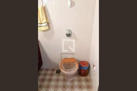 Apartamento à venda com 400m², 4 quartos e 2 vagas Apartamento à venda com 400m², 4 quartos e 2 vagasBanheiro 02