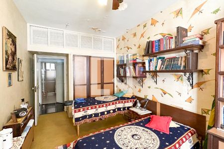 Apartamento à venda com 400m², 4 quartos e 2 vagas Apartamento à venda com 400m², 4 quartos e 2 vagasQuarto 03