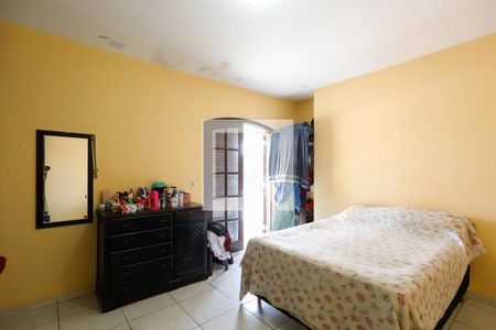 Casa à venda com 256m², 4 quartos e 2 vagas Casa à venda com 256m², 4 quartos e 2 vagasSuíte