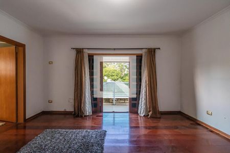 Casa de condomínio à venda com 640m², 4 quartos e 3 vagas Casa de condomínio à venda com 640m², 4 quartos e 3 vagasSuíte 4