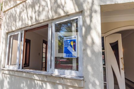 Casa de condomínio à venda com 640m², 4 quartos e 3 vagas Casa de condomínio à venda com 640m², 4 quartos e 3 vagasPlaca da Fachada