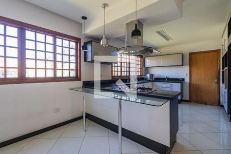 Casa de condomínio à venda com 640m², 4 quartos e 3 vagas Casa de condomínio à venda com 640m², 4 quartos e 3 vagasCozinha