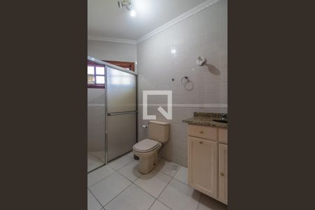 Casa de condomínio à venda com 640m², 4 quartos e 3 vagas Casa de condomínio à venda com 640m², 4 quartos e 3 vagasBanheiro da Suíte 3