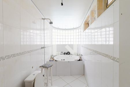 Casa à venda com 300m², 3 quartos e 2 vagas Casa à venda com 300m², 3 quartos e 2 vagasBanheiro da Suíte 2