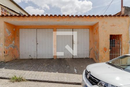 Casa à venda com 300m², 3 quartos e 2 vagas Casa à venda com 300m², 3 quartos e 2 vagasFachada