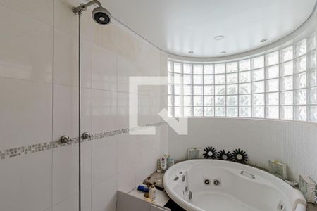 Casa à venda com 300m², 3 quartos e 2 vagas Casa à venda com 300m², 3 quartos e 2 vagasBanheiro da Suíte 2