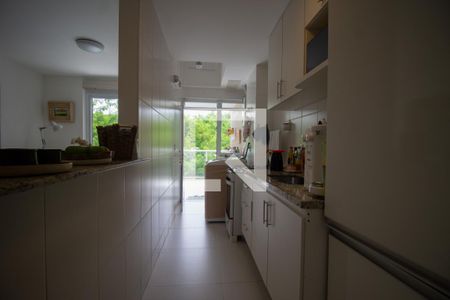 Apartamento à venda com 83m², 2 quartos e 1 vaga Apartamento à venda com 83m², 2 quartos e 1 vagaCozinha e Área de Serviço