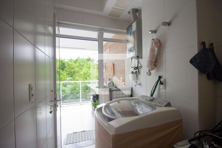 Apartamento à venda com 83m², 2 quartos e 1 vaga Apartamento à venda com 83m², 2 quartos e 1 vagaCozinha e Área de Serviço