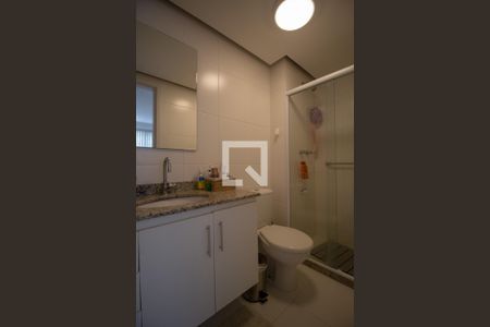 Apartamento à venda com 83m², 2 quartos e 1 vaga Apartamento à venda com 83m², 2 quartos e 1 vagaBanheiro da Suíte