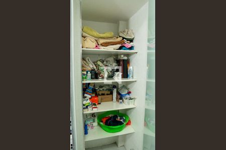 Apartamento à venda com 112m², 3 quartos e sem vaga Apartamento à venda com 112m², 3 quartos e sem vagaBanheiro