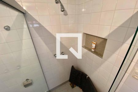 Casa à venda com 471m², 5 quartos e 2 vagasBanheiro 3