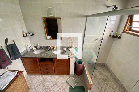 Casa à venda com 471m², 5 quartos e 2 vagasBanheiro do Quarto 2