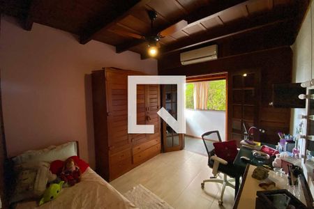 Casa à venda com 471m², 5 quartos e 2 vagasQuarto 1