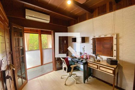 Casa à venda com 471m², 5 quartos e 2 vagasQuarto 1