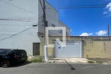 Casa à venda com 196m², 3 quartos e 3 vagas Casa à venda com 196m², 3 quartos e 3 vagasFachada