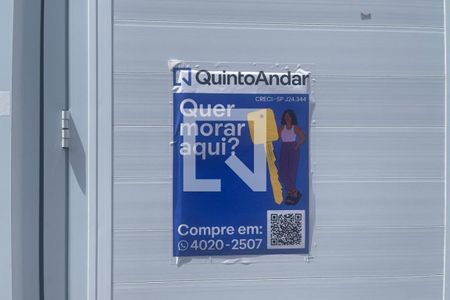 Casa à venda com 196m², 3 quartos e 3 vagas Casa à venda com 196m², 3 quartos e 3 vagasFachada