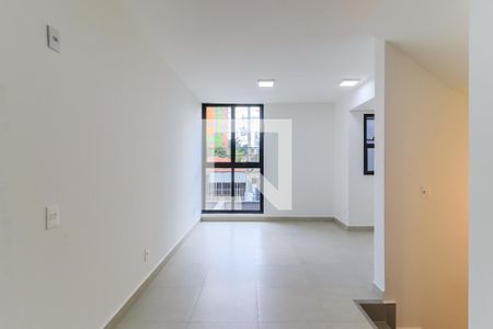 Casa de condomínio para alugar com 123m², 2 quartos e 2 vagas Casa de condomínio para alugar com 123m², 2 quartos e 2 vagasSala