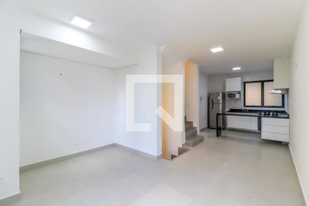 Casa de condomínio para alugar com 123m², 2 quartos e 2 vagas Casa de condomínio para alugar com 123m², 2 quartos e 2 vagasSala