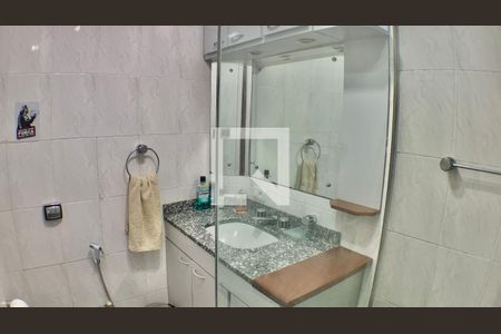 Apartamento à venda com 70m², 2 quartos e sem vagaBanheiro