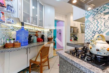 Apartamento à venda com 82m², 3 quartos e 2 vagas Apartamento à venda com 82m², 3 quartos e 2 vagasCozinha