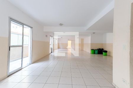 Apartamento à venda com 82m², 3 quartos e 2 vagas Apartamento à venda com 82m², 3 quartos e 2 vagasÁrea Comum - Salão de Festas