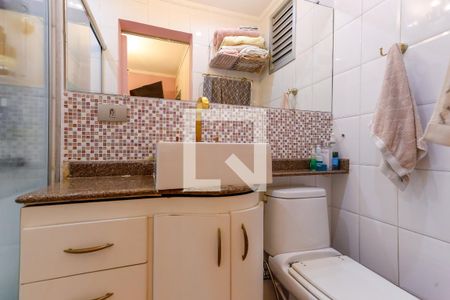 Apartamento à venda com 82m², 3 quartos e 2 vagas Apartamento à venda com 82m², 3 quartos e 2 vagasBanheiro da Suíte