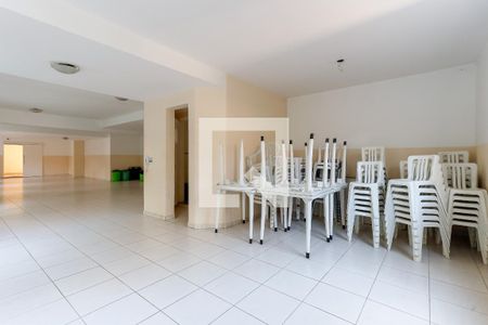 Apartamento à venda com 82m², 3 quartos e 2 vagas Apartamento à venda com 82m², 3 quartos e 2 vagasÁrea Comum - Salão de Festas