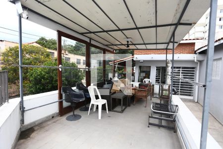 Casa à venda com 165m², 3 quartos e 1 vagaVaranda quintal 