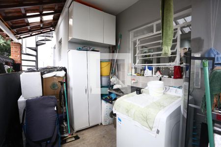 Casa à venda com 165m², 3 quartos e 1 vagaÁrea de Serviço